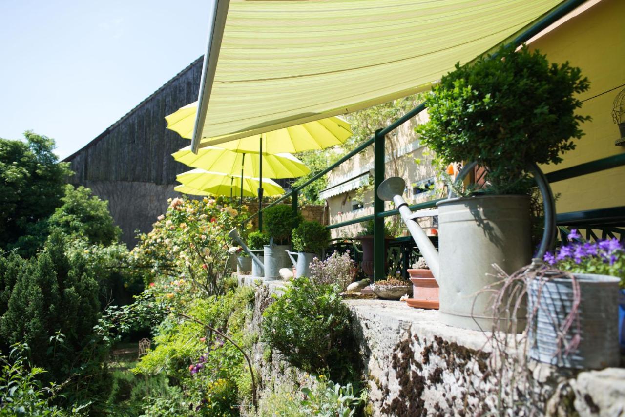 Hotel De La Beroche Saint-Aubin-Sauges Екстер'єр фото