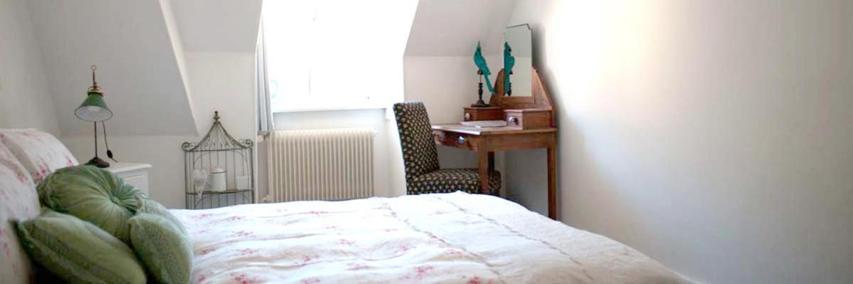 Hotel De La Beroche Saint-Aubin-Sauges Екстер'єр фото